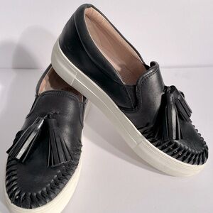 Vince Camuto Women’s Kayleena Leather Closed Toe Loafers Size 7.5M Color Black